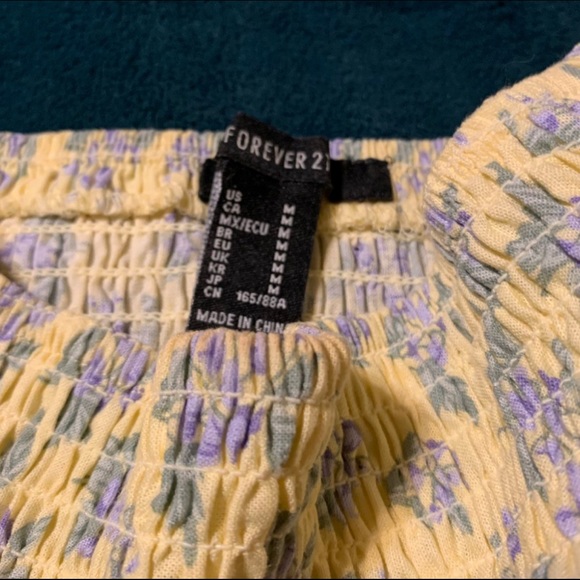 Forever 21 floral smocked 2 piece set - Picture 3 of 3